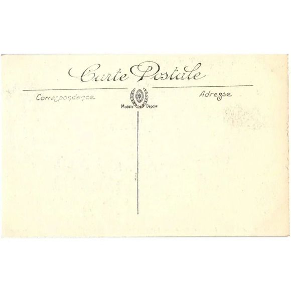 No. 39 ARLES. Fontaine et Rue Amédée Pichot LL.- Arles, France Postcard - Picture 2 of 2